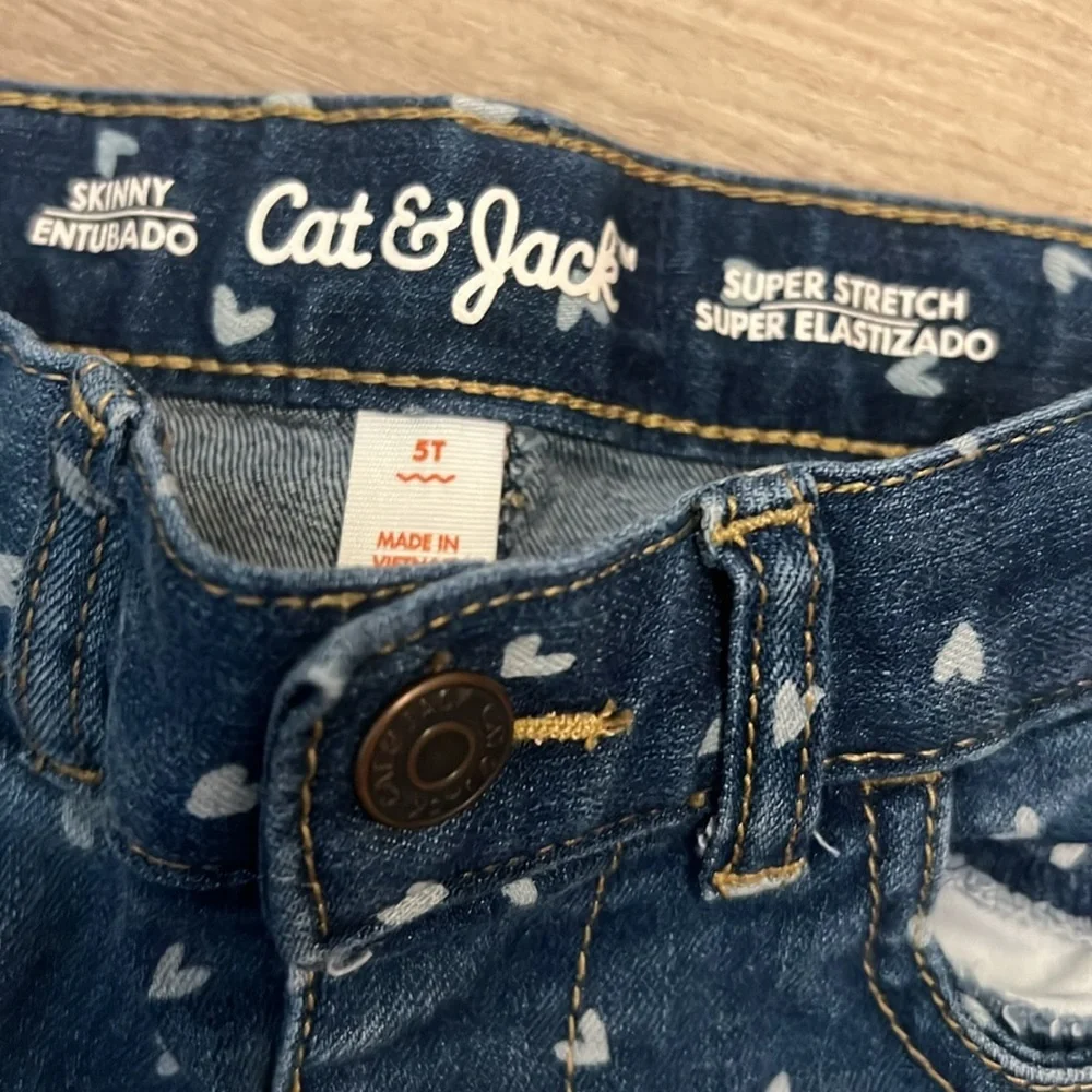 Adorable Cat & Jack Skinny Super Stretch Heart Print Jeans (5T) - Picture 2 of 3